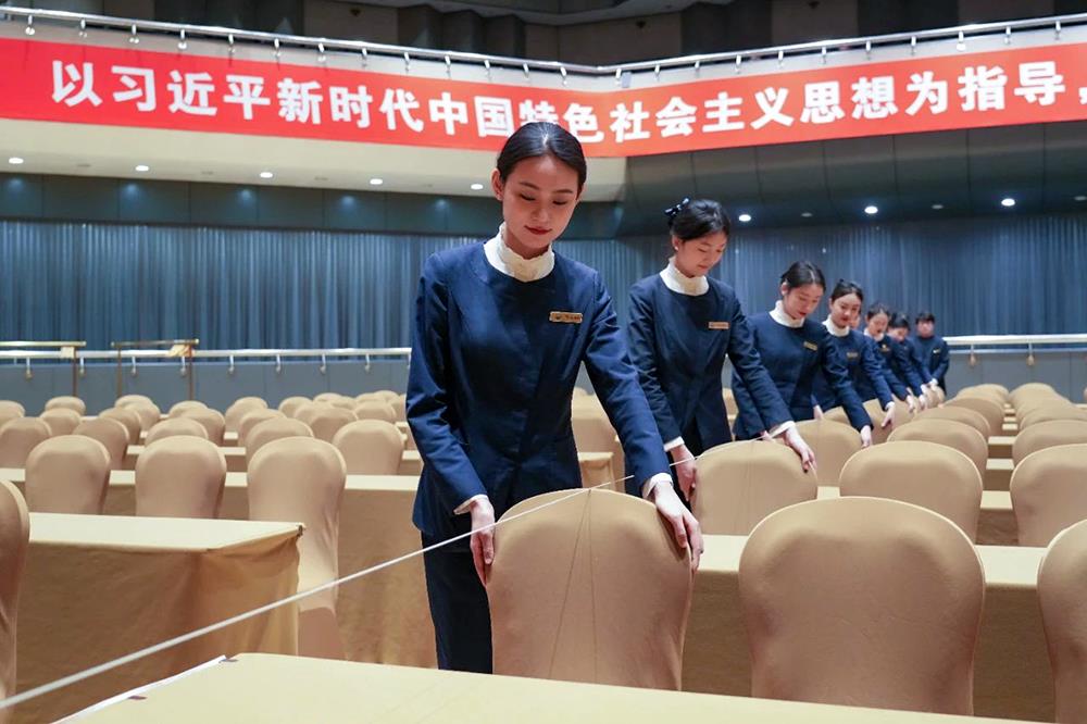 市政協(xié)會議服務(wù)保障工作圓滿完成，專業(yè)攝影服務(wù)獲好評